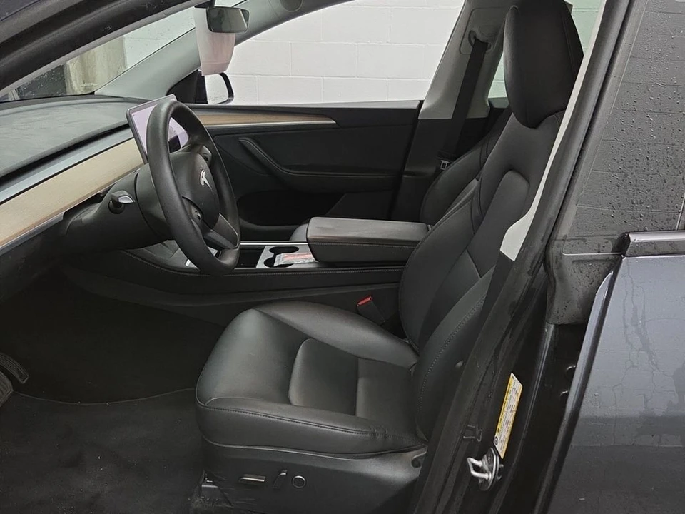 2024 Tesla Model Y - Image 6 of 7