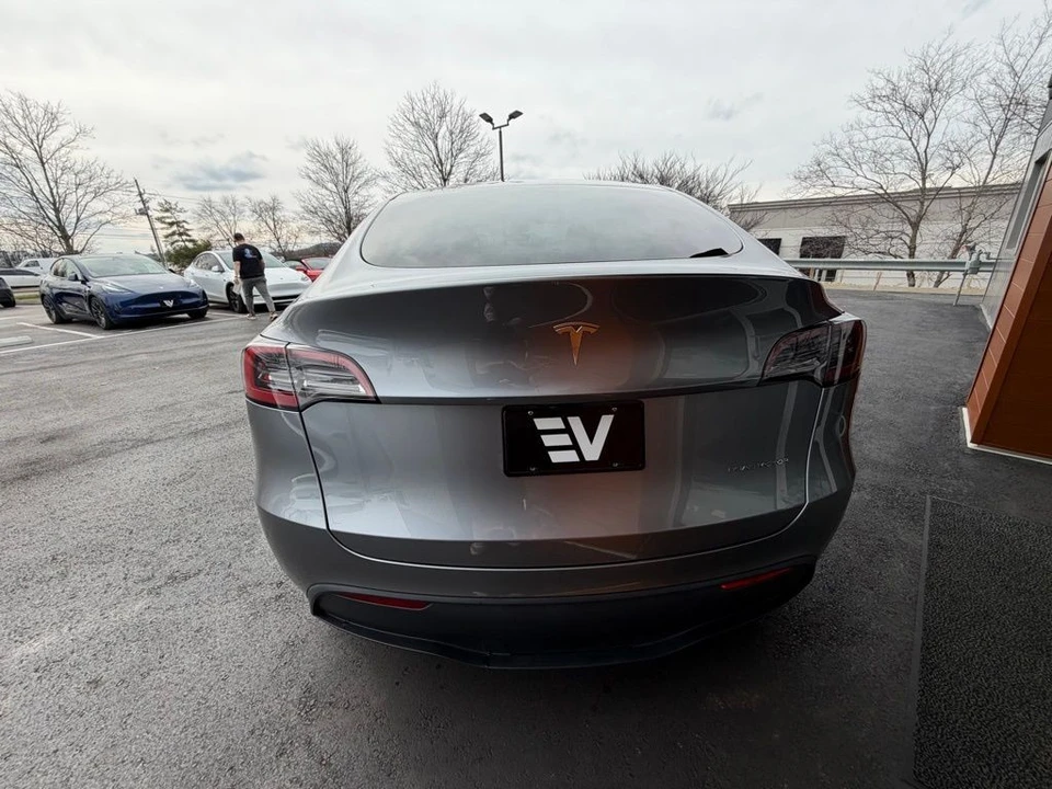 2024 Tesla Model Y - Image 5 of 17