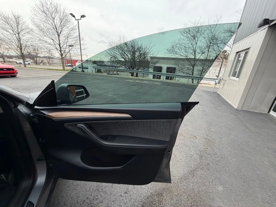 2024 Tesla Model Y - Image 11 of 17