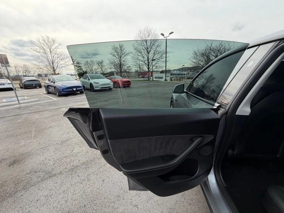 2024 Tesla Model Y - Image 9 of 17