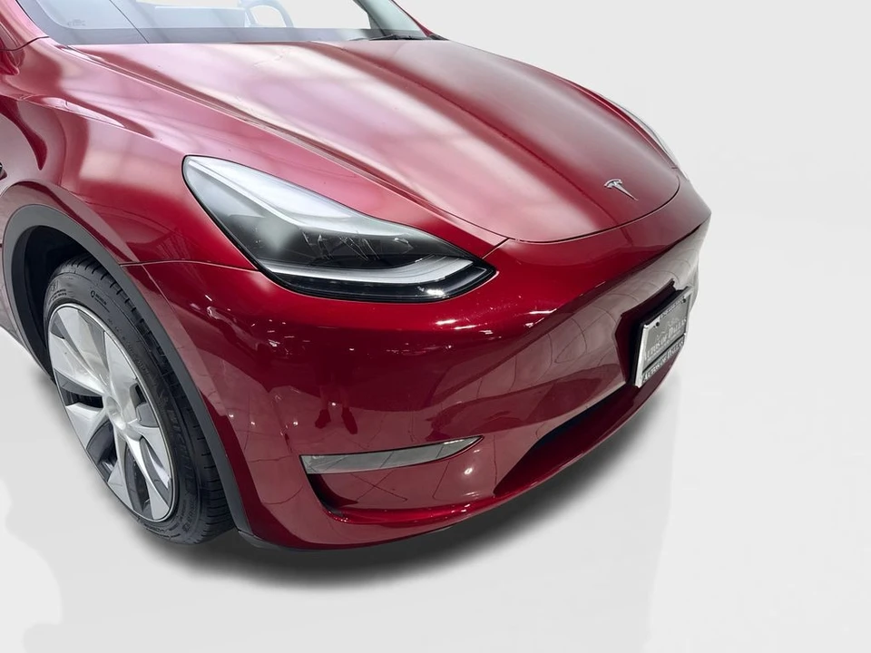 2024 Tesla Model Y - Image 17 of 21