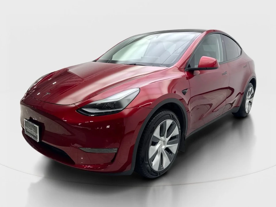 2024 Tesla Model Y - Image 2 of 21