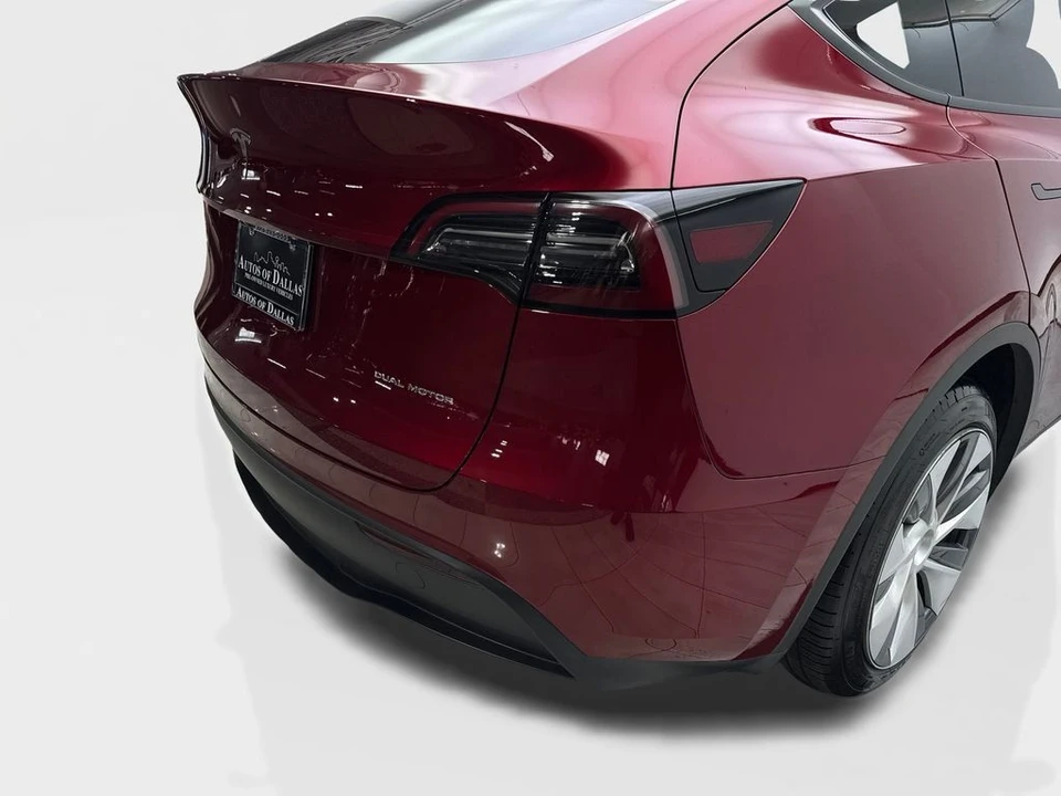 2024 Tesla Model Y - Image 18 of 21