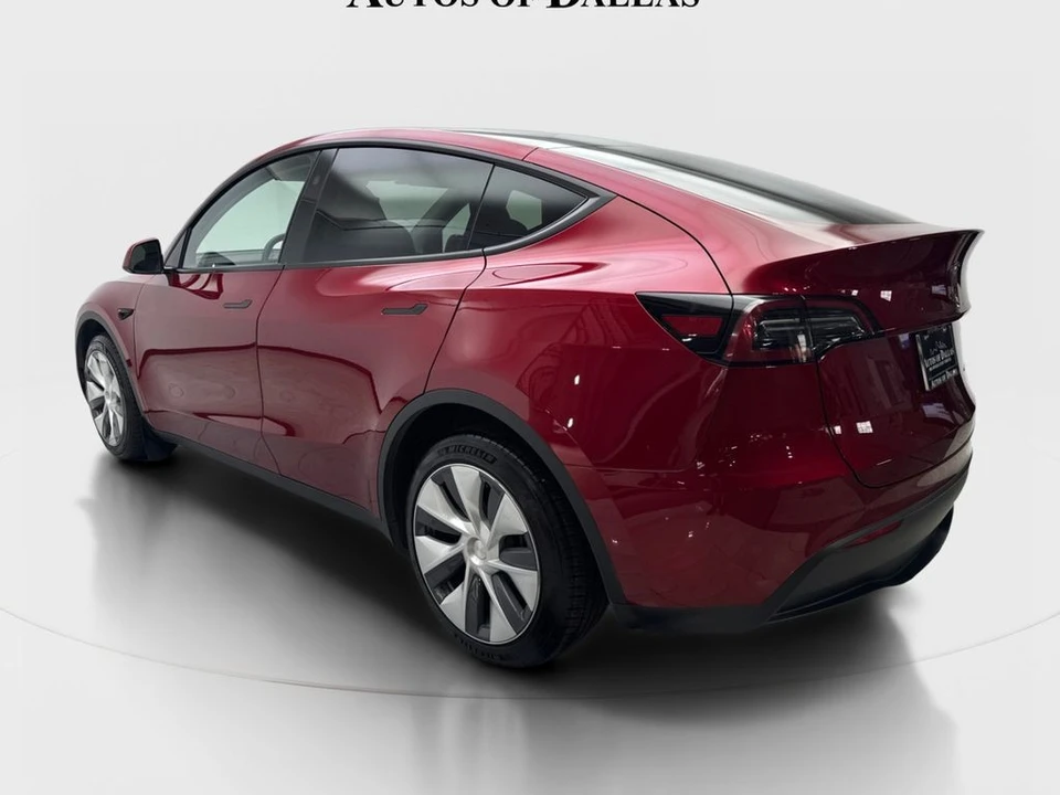2024 Tesla Model Y - Image 9 of 21