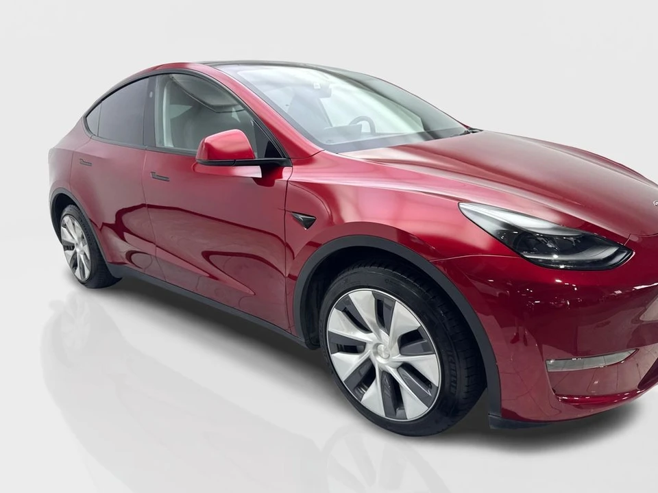 2024 Tesla Model Y - Image 12 of 21
