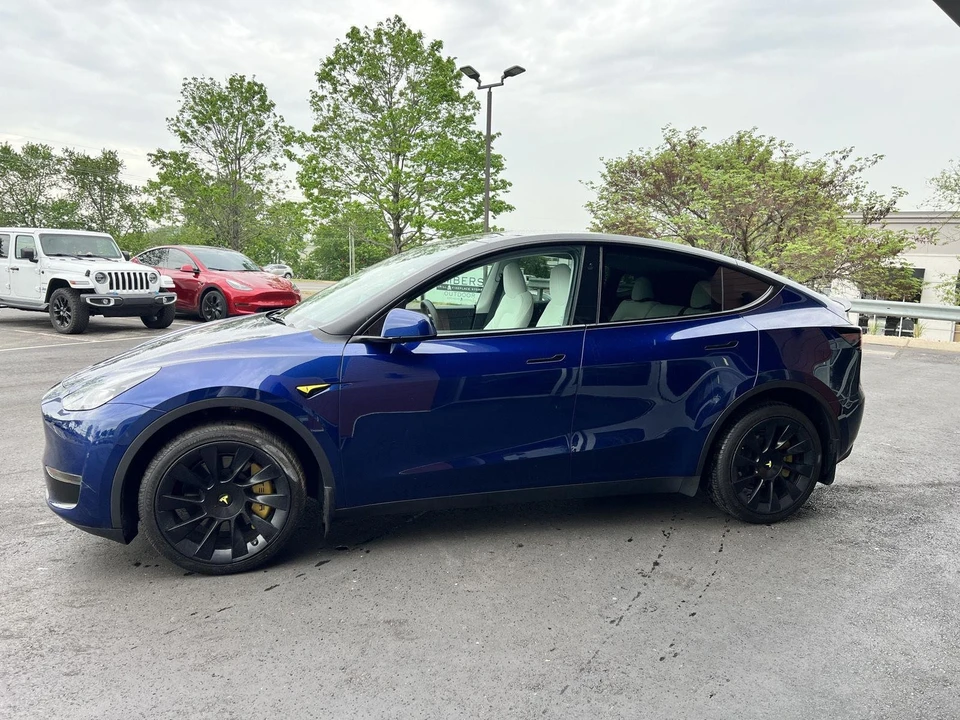 2024 Tesla Model Y - Image 3 of 19