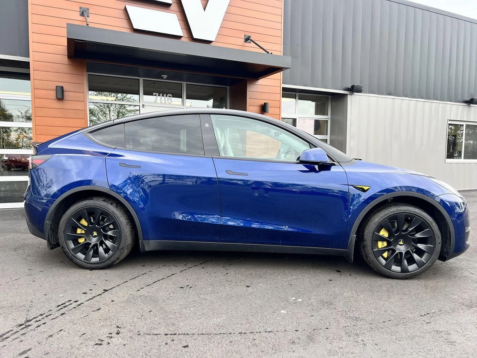 2024 Tesla Model Y - Image 4 of 19
