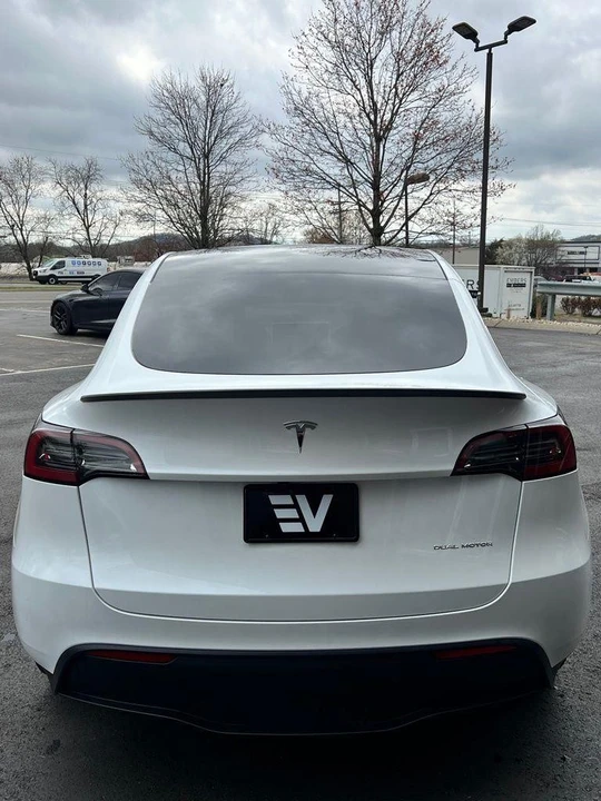 2024 Tesla Model Y - Image 5 of 16