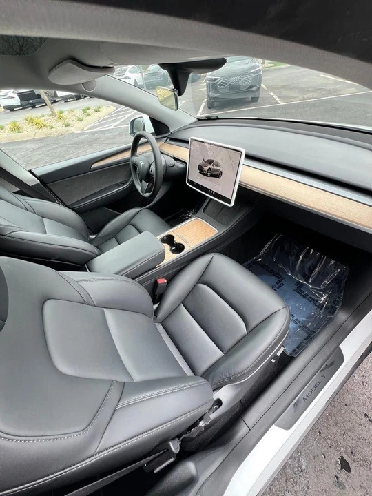 2024 Tesla Model Y - Image 12 of 16