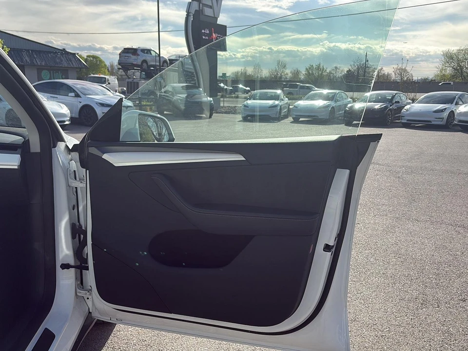 2024 Tesla Model Y - Image 15 of 21