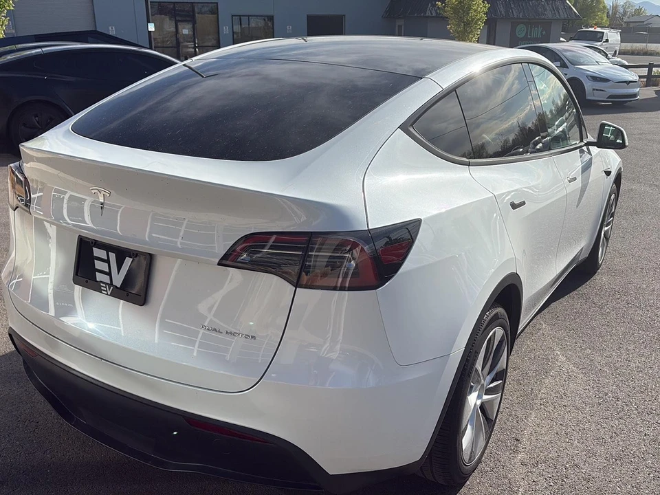 2024 Tesla Model Y - Image 8 of 21