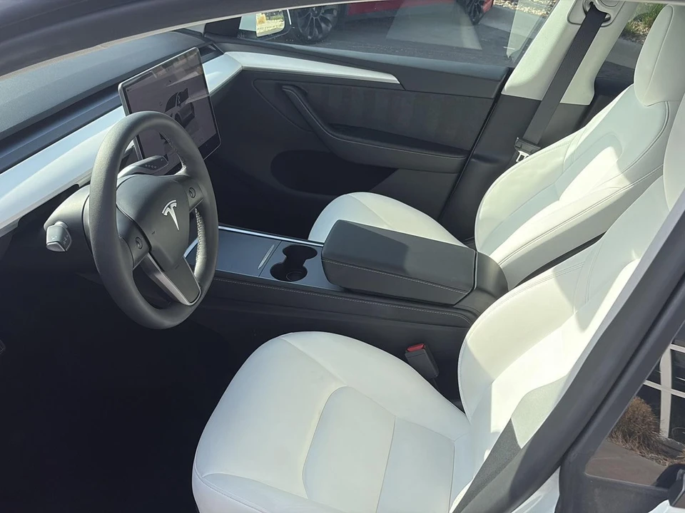 2024 Tesla Model Y - Image 16 of 21