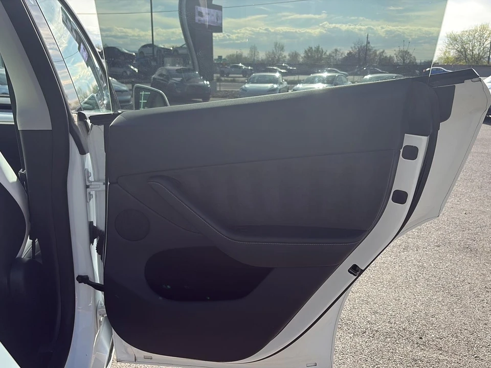 2024 Tesla Model Y - Image 14 of 21