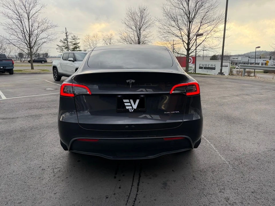 2024 Tesla Model Y - Image 3 of 17