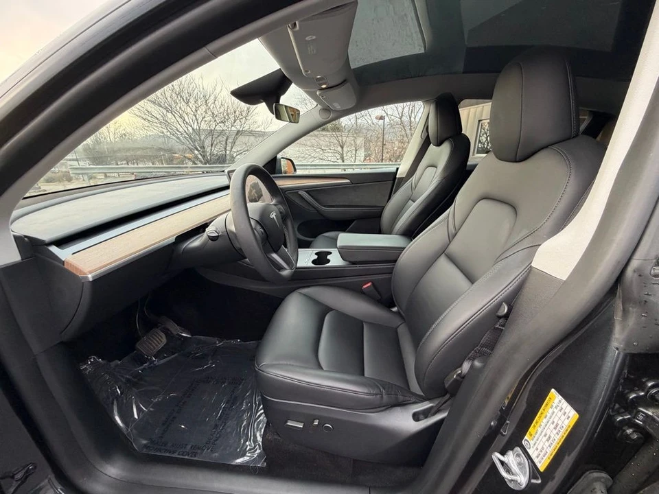 2024 Tesla Model Y - Image 6 of 17