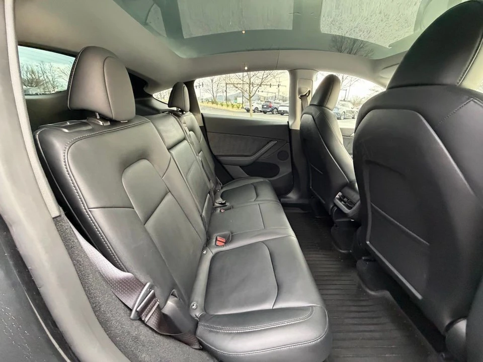 2024 Tesla Model Y - Image 15 of 17