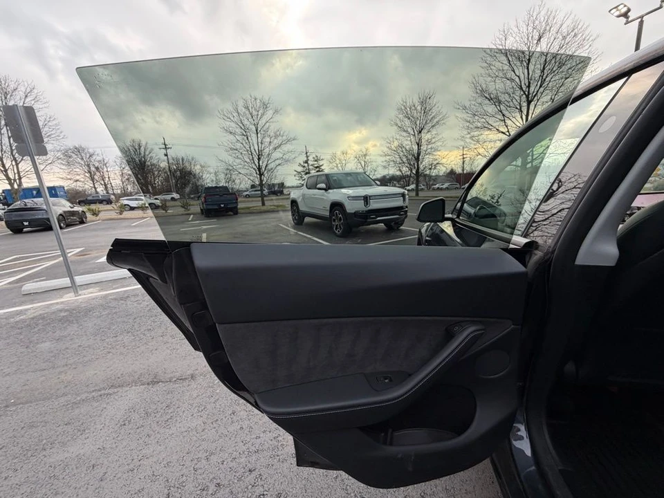 2024 Tesla Model Y - Image 8 of 17