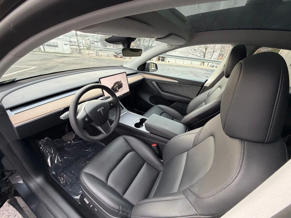 2024 Tesla Model Y - Image 7 of 17