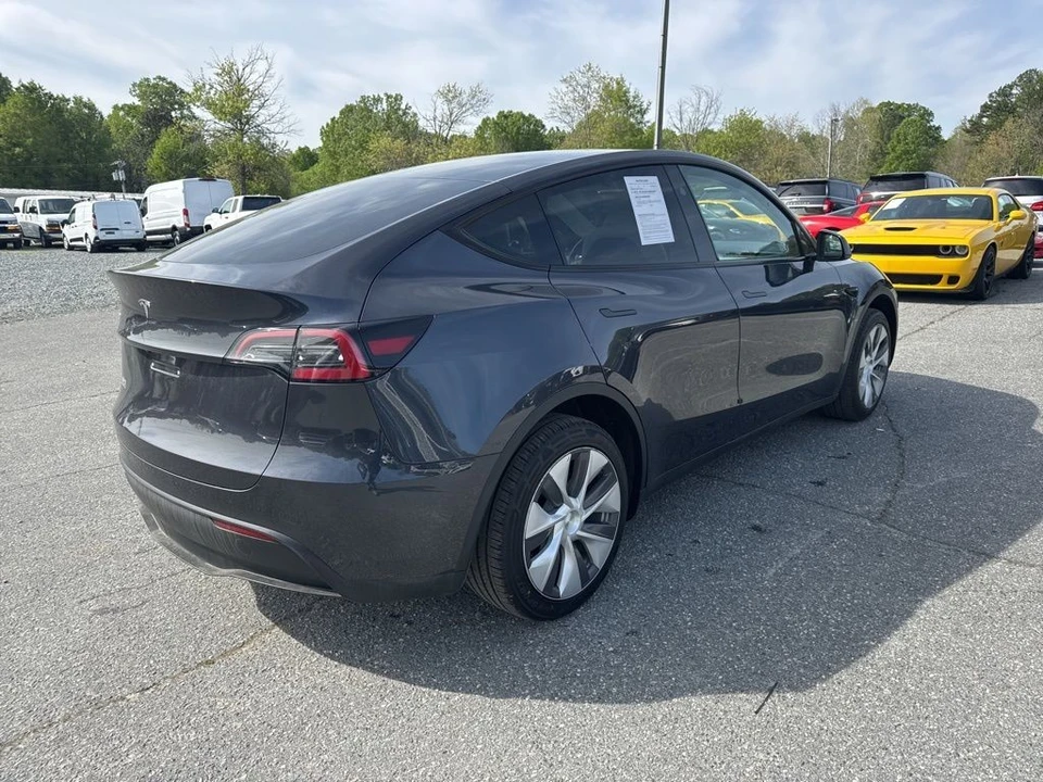 2024 Tesla Model Y - Image 5 of 21