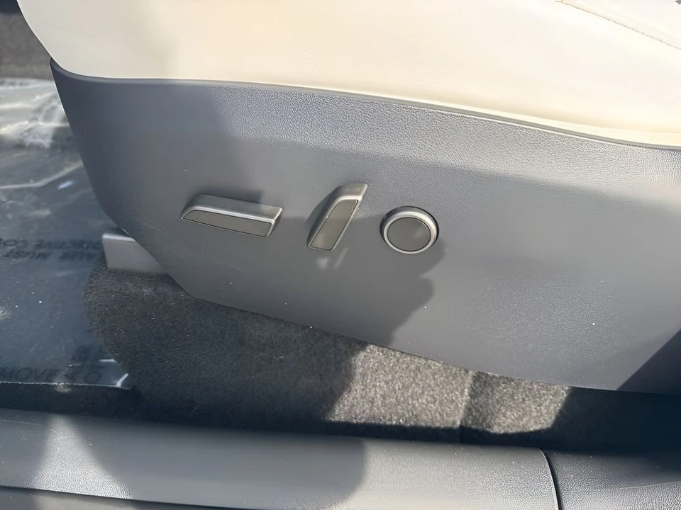 2024 Tesla Model Y - Image 10 of 21