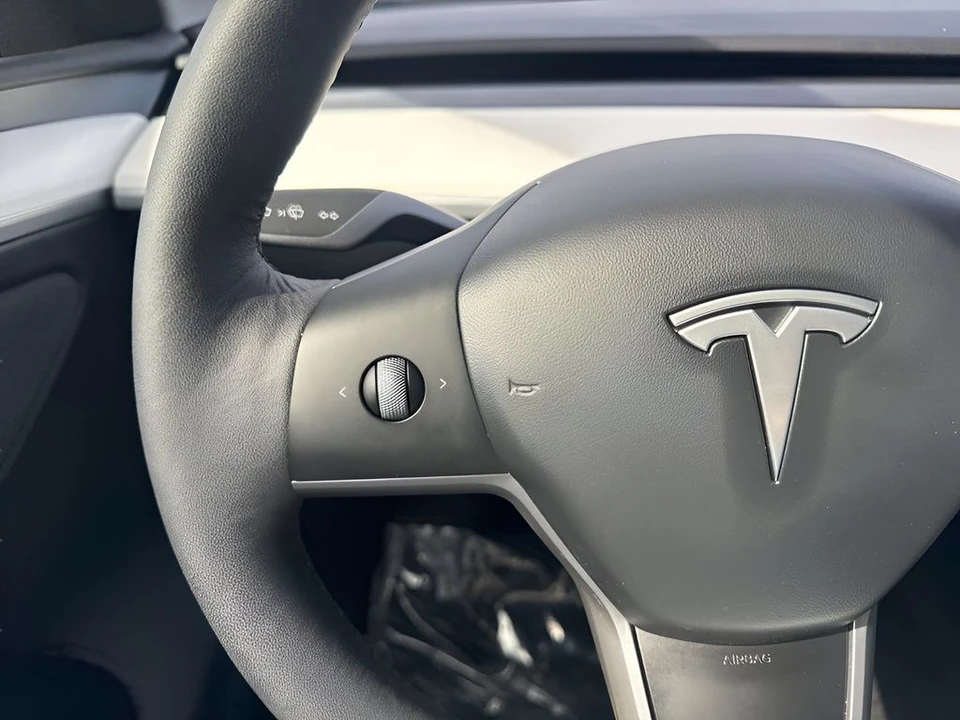 2024 Tesla Model Y - Image 16 of 21