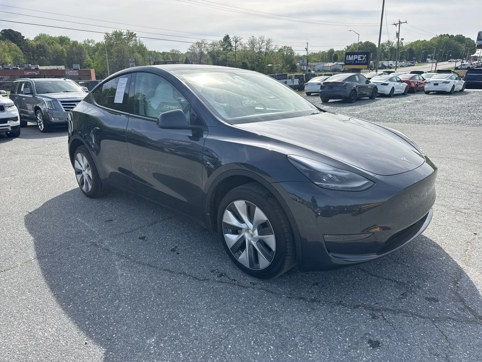 2024 Tesla Model Y - Image 7 of 21
