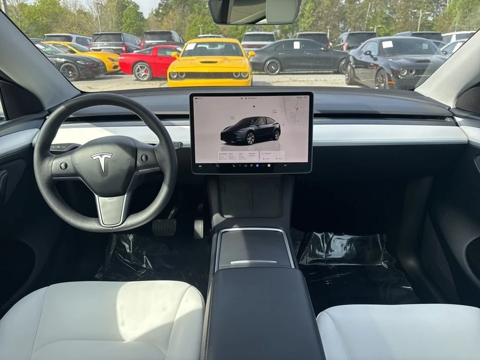 2024 Tesla Model Y - Image 14 of 21