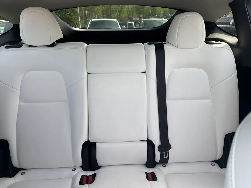 2024 Tesla Model Y - Image 12 of 21