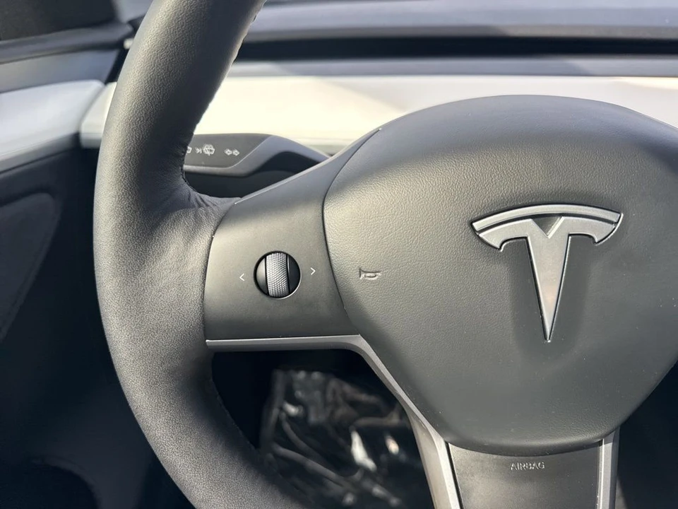 2024 Tesla Model Y - Image 16 of 21
