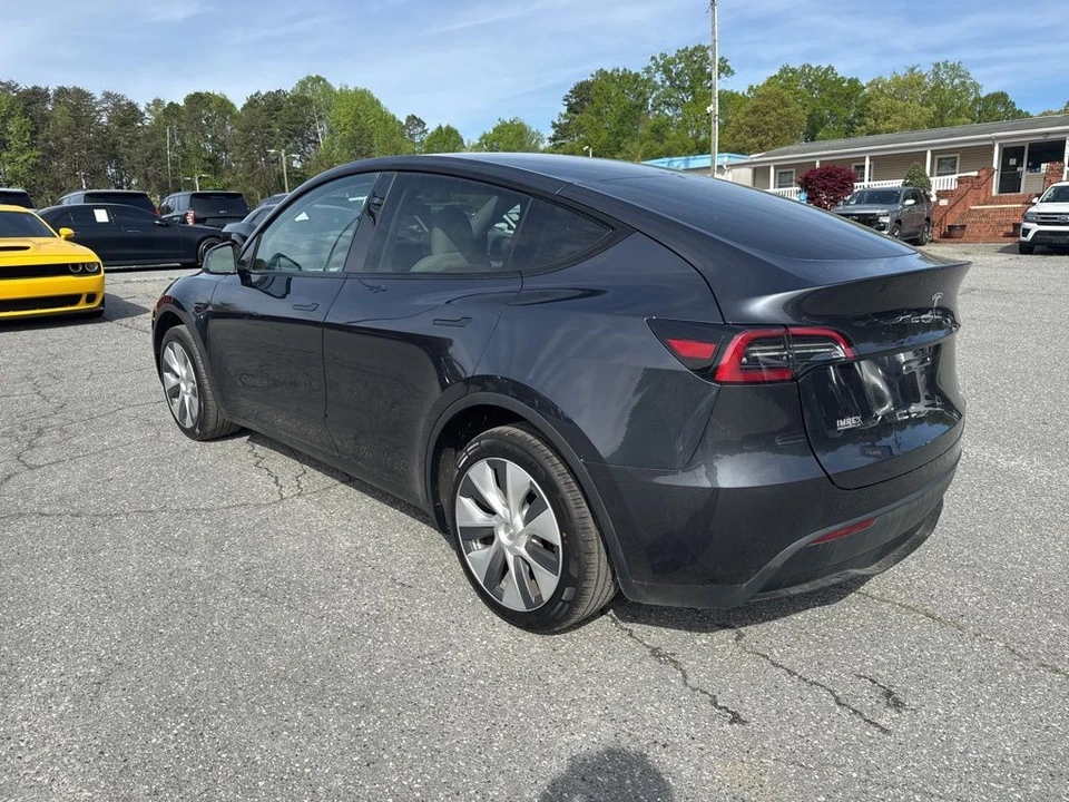 2024 Tesla Model Y - Image 3 of 21