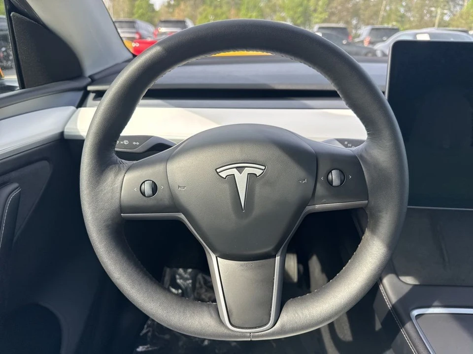 2024 Tesla Model Y - Image 15 of 21