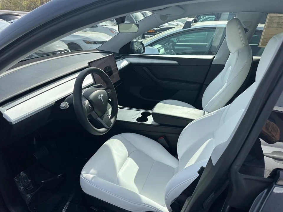 2024 Tesla Model Y - Image 3 of 5