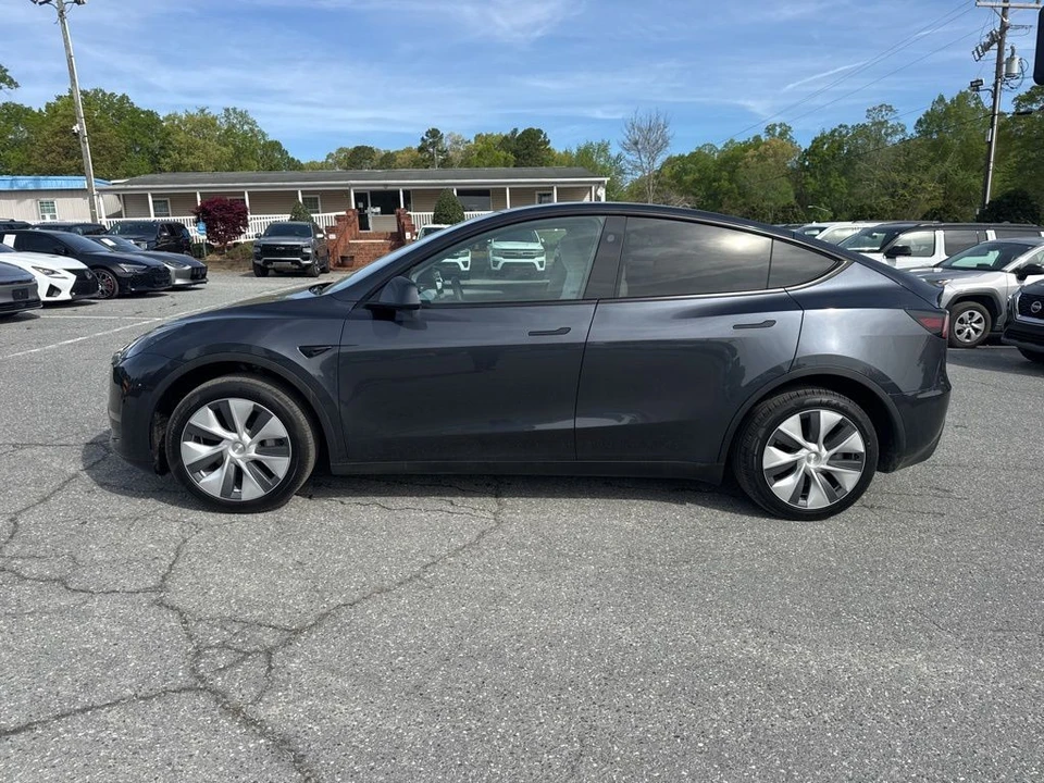 2024 Tesla Model Y - Image 2 of 21