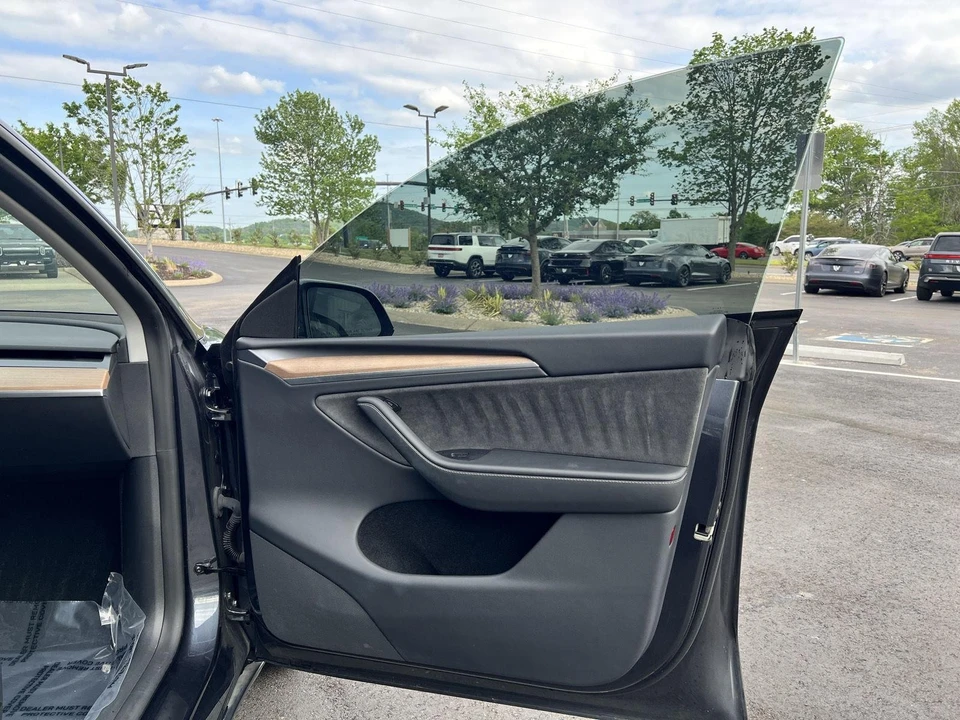 2024 Tesla Model Y - Image 11 of 16