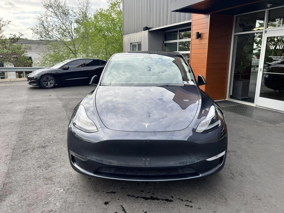2024 Tesla Model Y - Image 2 of 16