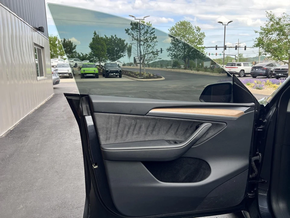 2024 Tesla Model Y - Image 9 of 16