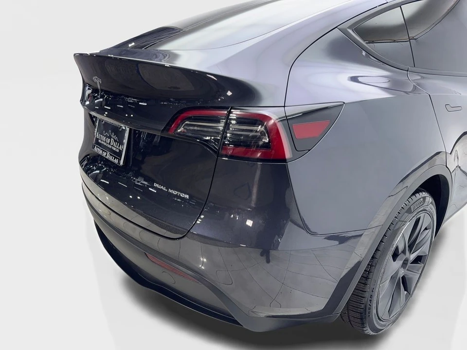 2024 Tesla Model Y - Image 18 of 21