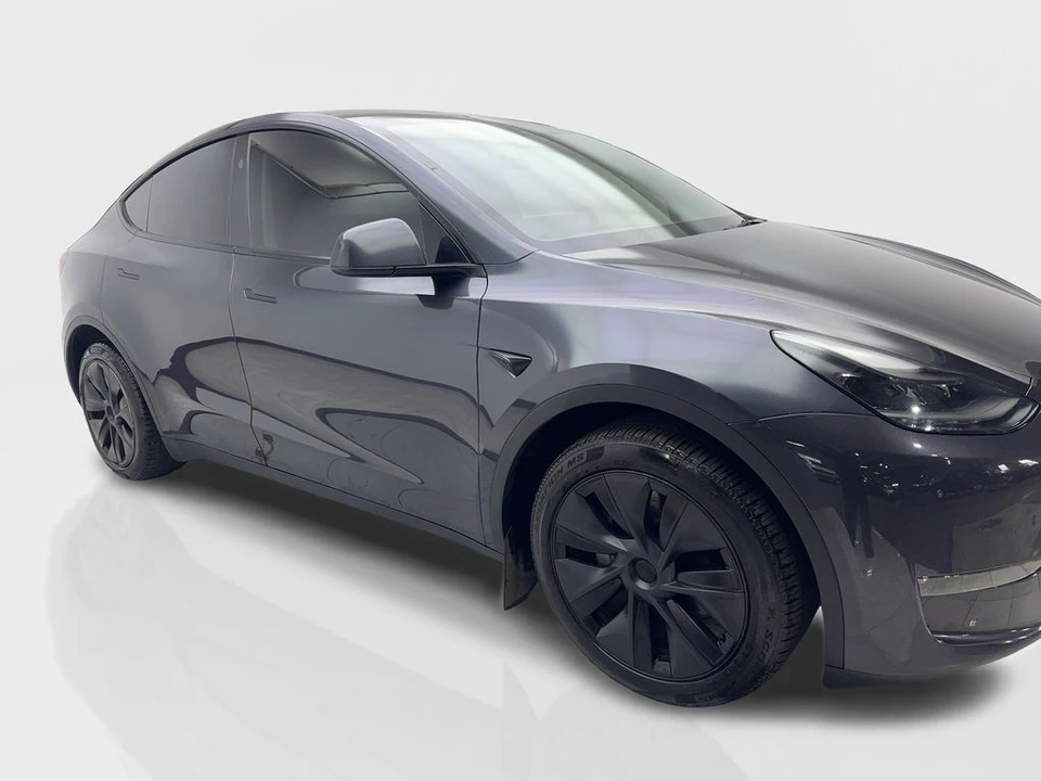 2024 Tesla Model Y - Image 12 of 21
