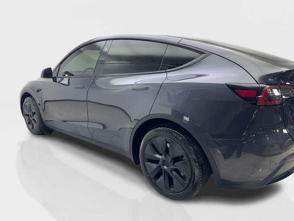 2024 Tesla Model Y - Image 14 of 21