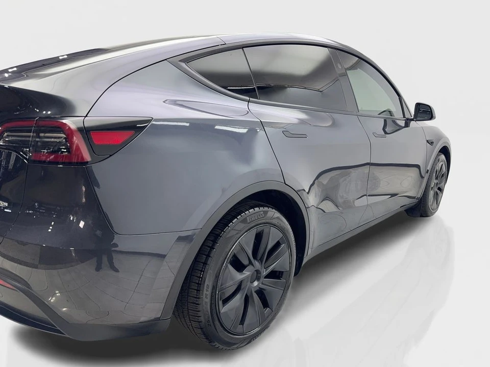2024 Tesla Model Y - Image 13 of 21