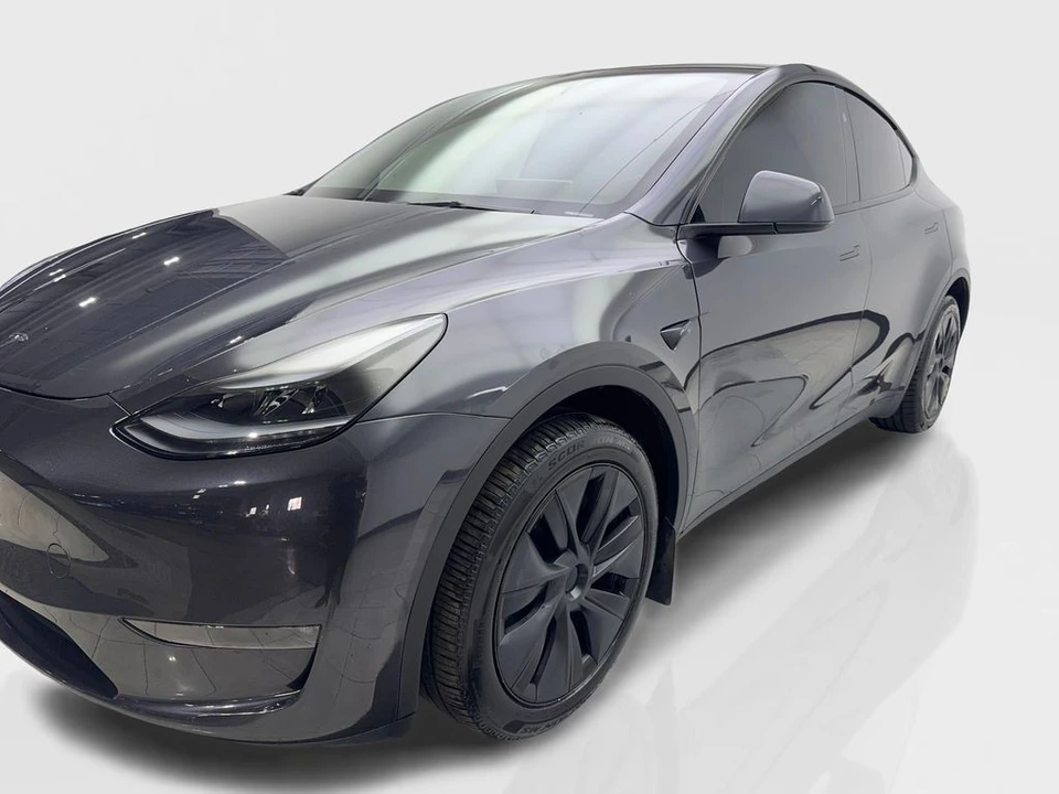 2024 Tesla Model Y - Image 11 of 21