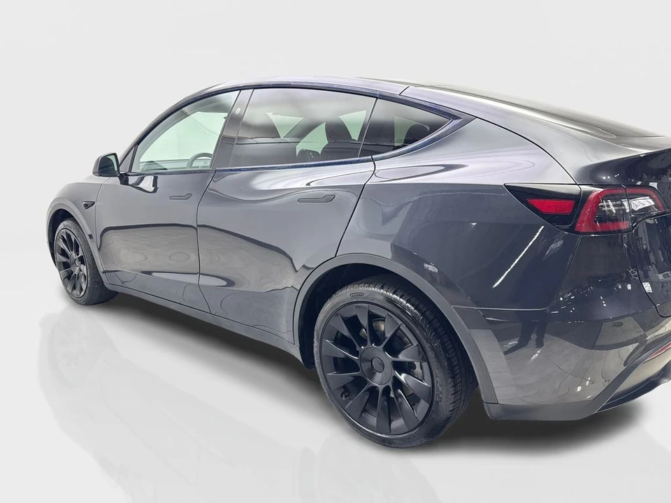 2024 Tesla Model Y - Image 14 of 21