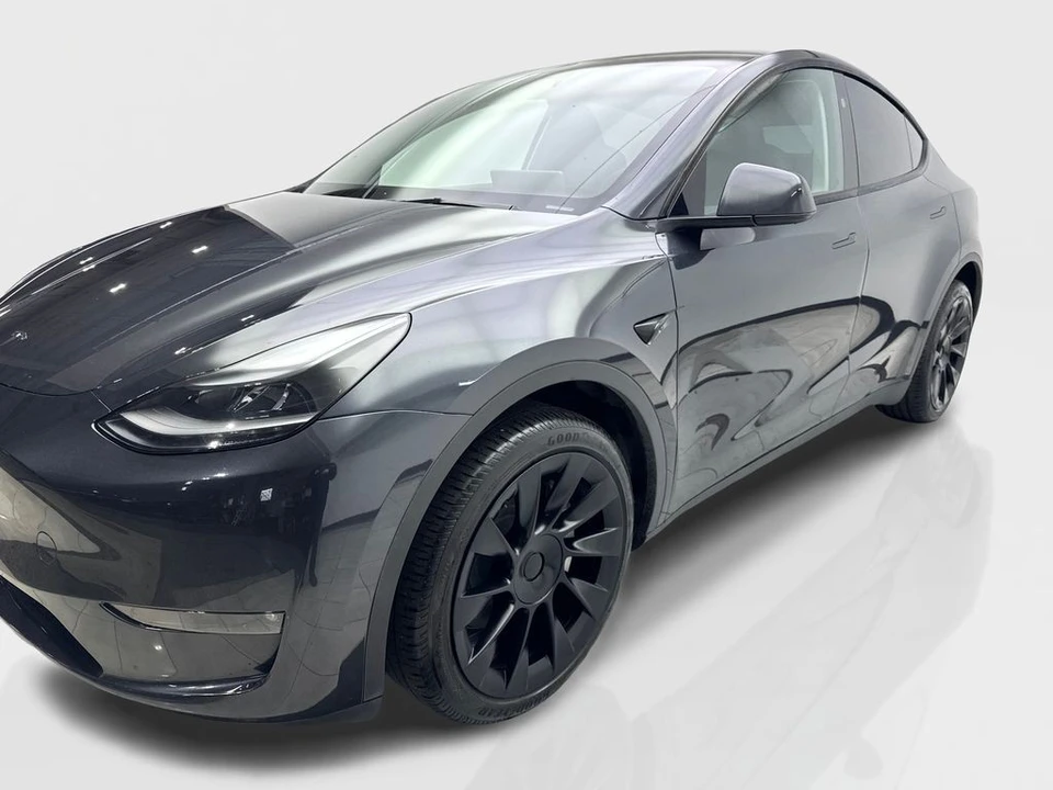 2024 Tesla Model Y - Image 11 of 21