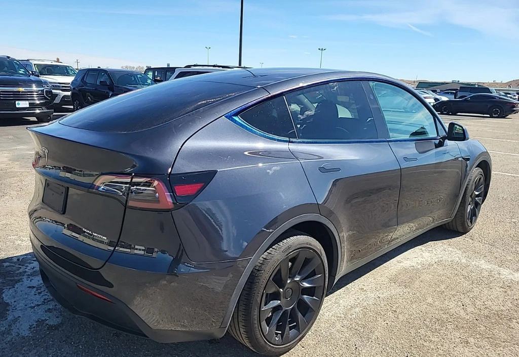 2024 Tesla Model Y - Image 2 of 10