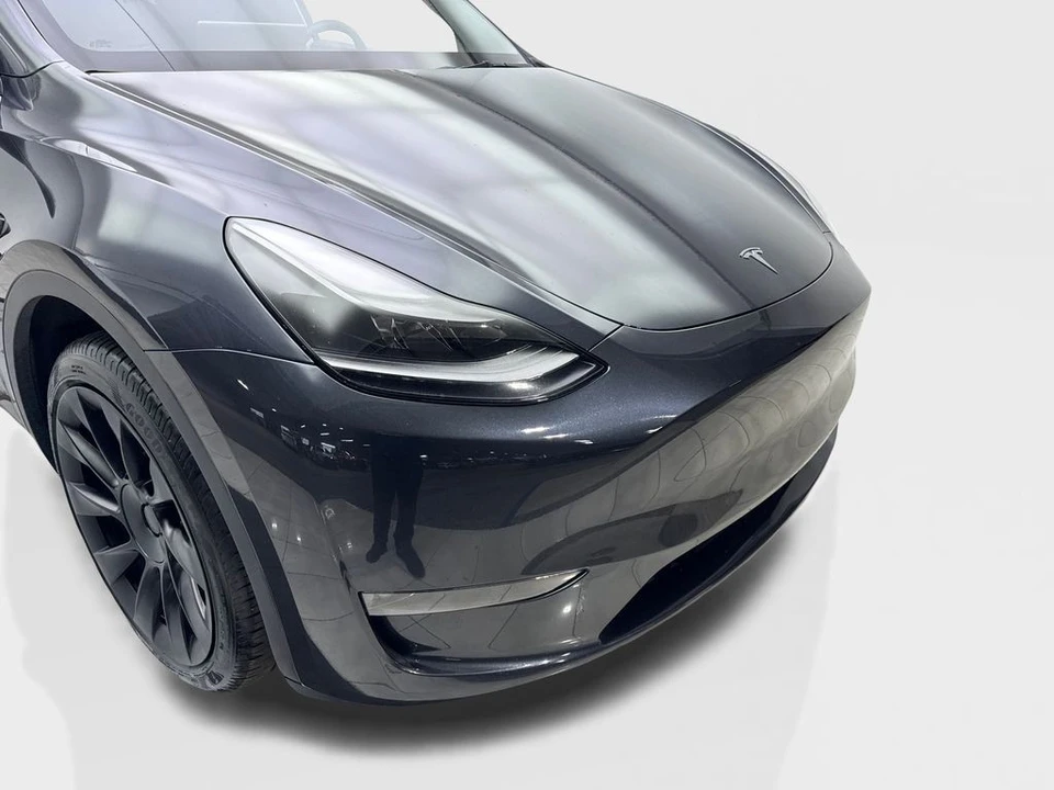 2024 Tesla Model Y - Image 17 of 21