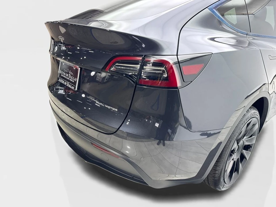 2024 Tesla Model Y - Image 18 of 21