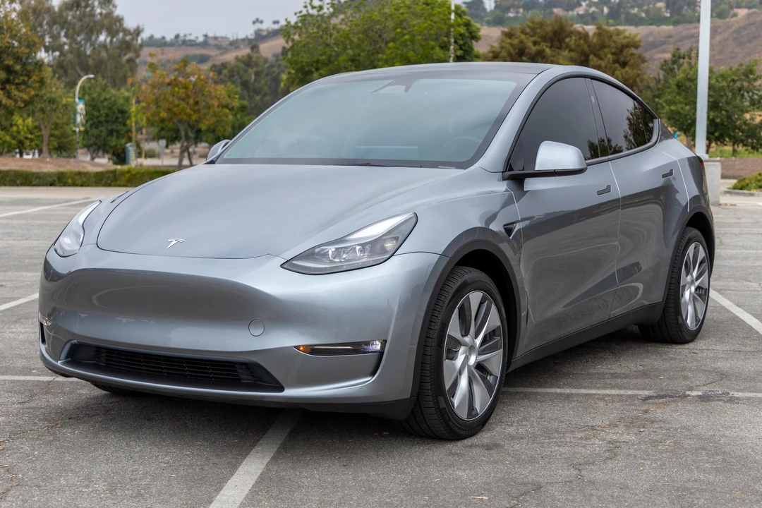 2024 Tesla Model Y - Image 6 of 31