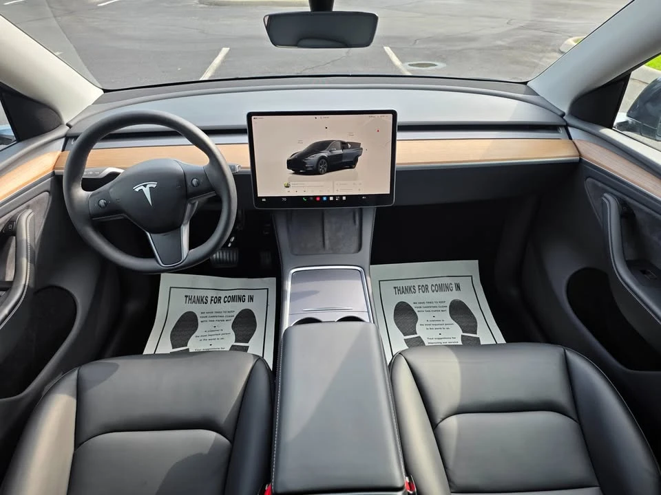 2024 Tesla Model Y - Image 10 of 16