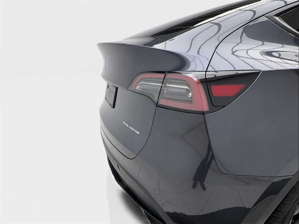 2024 Tesla Model Y - Image 5 of 12