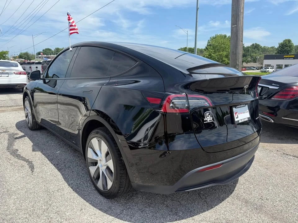 2024 Tesla Model Y - Image 6 of 20